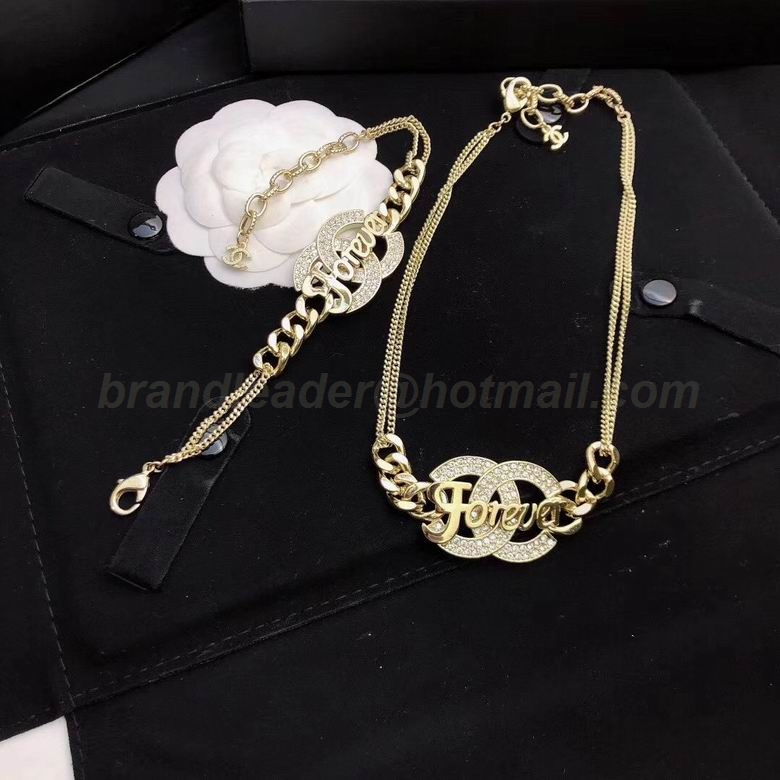 Chanel Necklaces 154